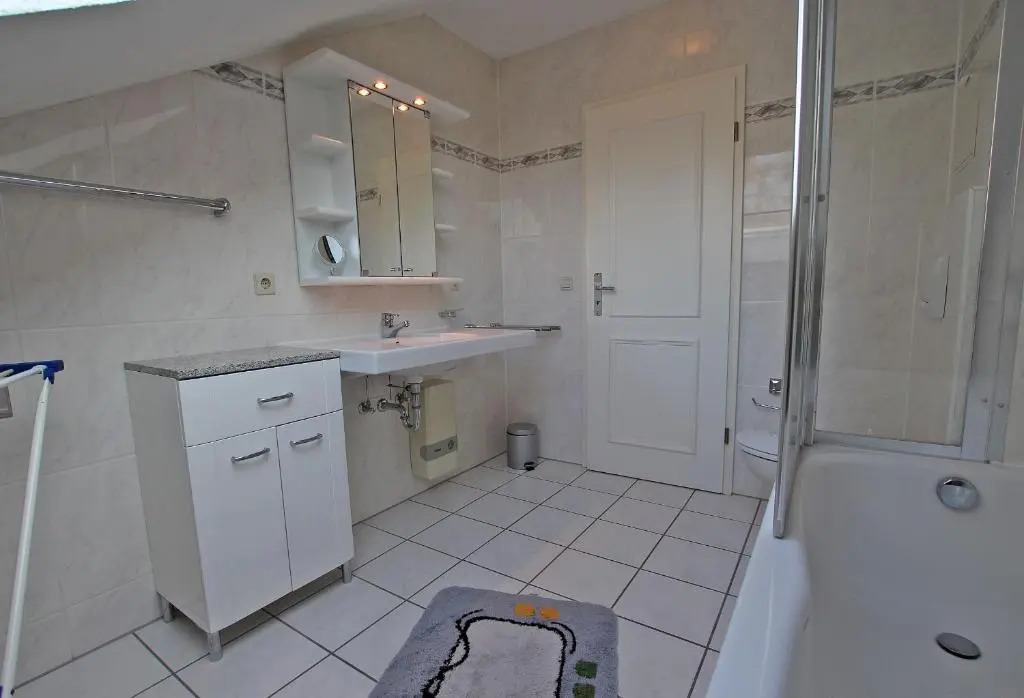 Ferienwohnung Sellin _ Strand 300