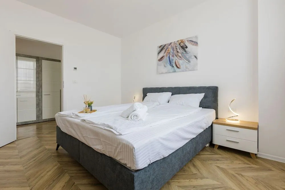 1BDR Comfort by ApartInvest