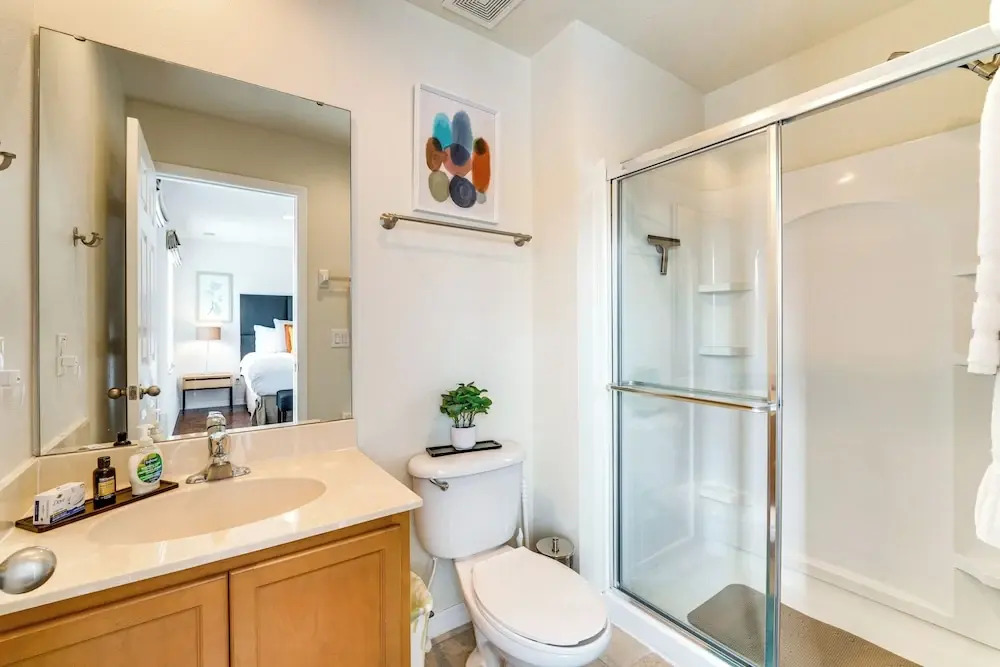 4 Mi to Disney World: Townhome w/ Hot Tub & Lanai!