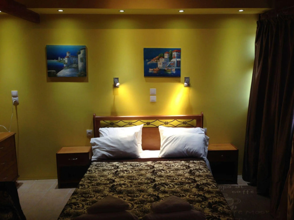 Aloni Studios and Apartments