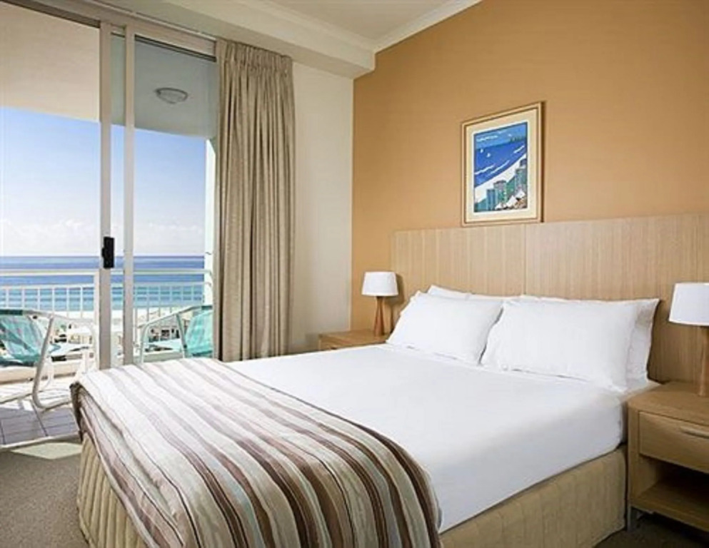 Maldives Resort Main Beach, Gold Coast