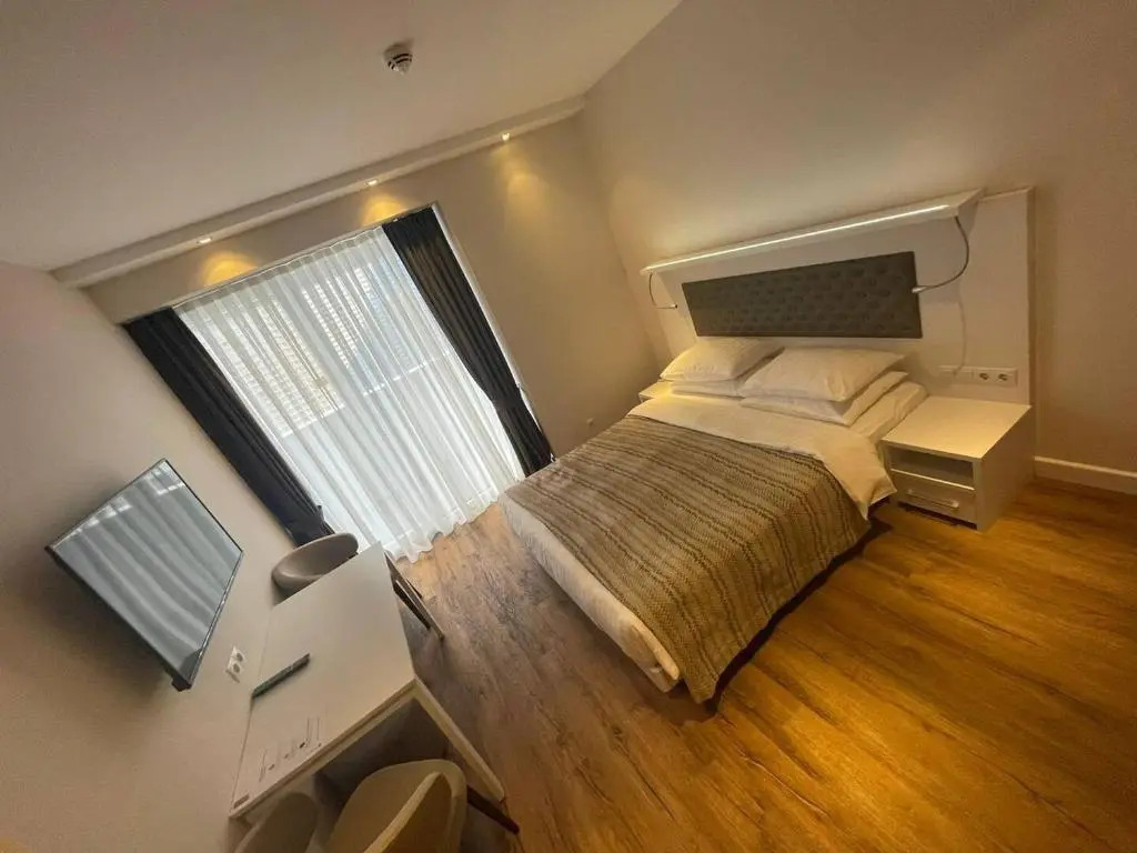 Leo Group Luxury Apartment 18-28 Alliance Palace