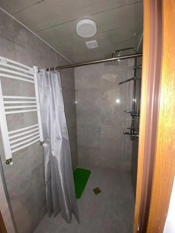 Roberi Art Guest House