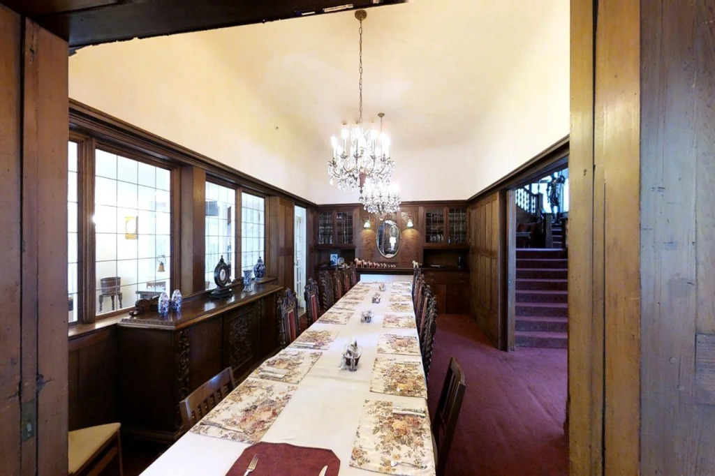 Cedar Gables Inn