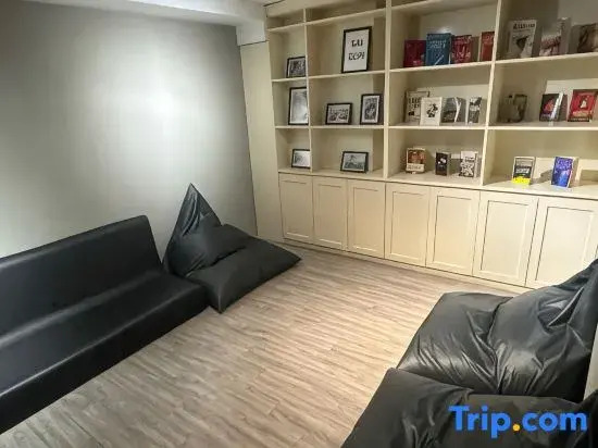 Triple Hostel