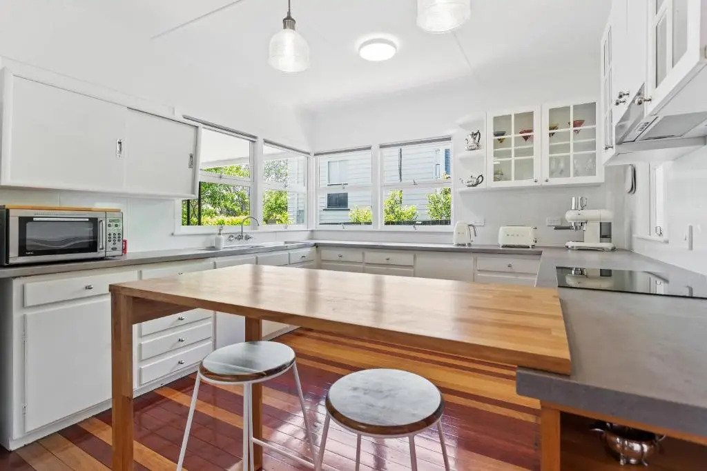 Artists Cottage - Cosy Home in Quiet Leafy Street