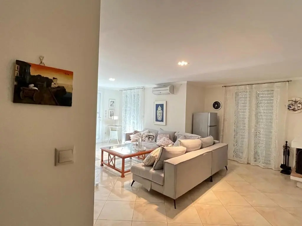 Villa Ampelaki "30 meters to beach"