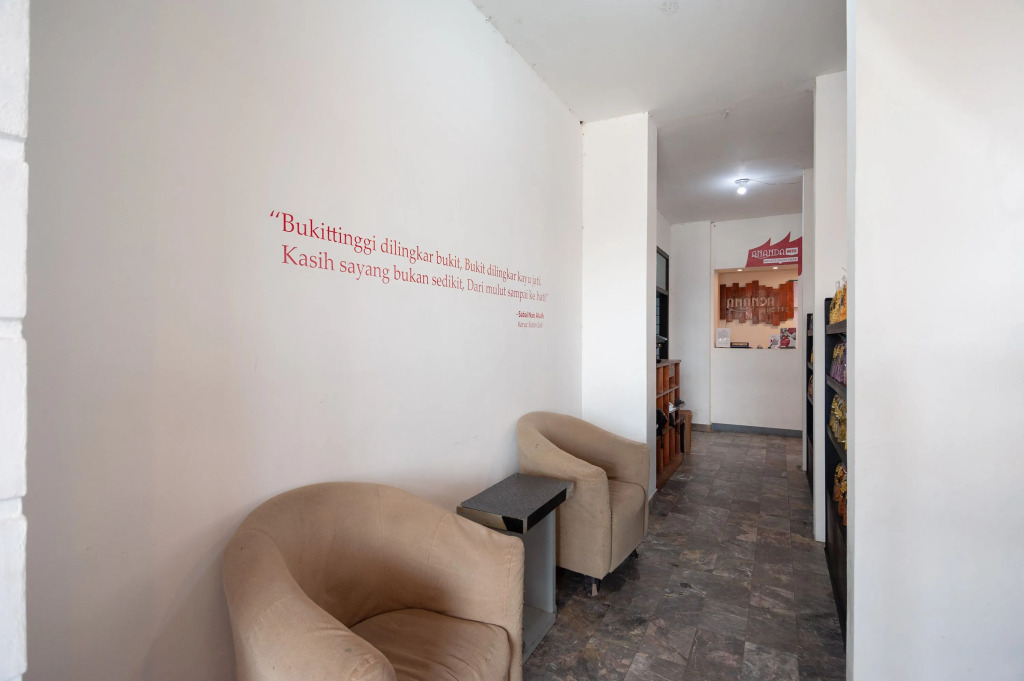 Urbanview Hotel Ananda Syariah by RedDoorz