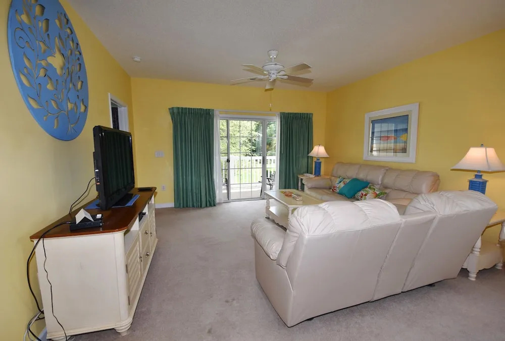 River Crossing Apartment 624