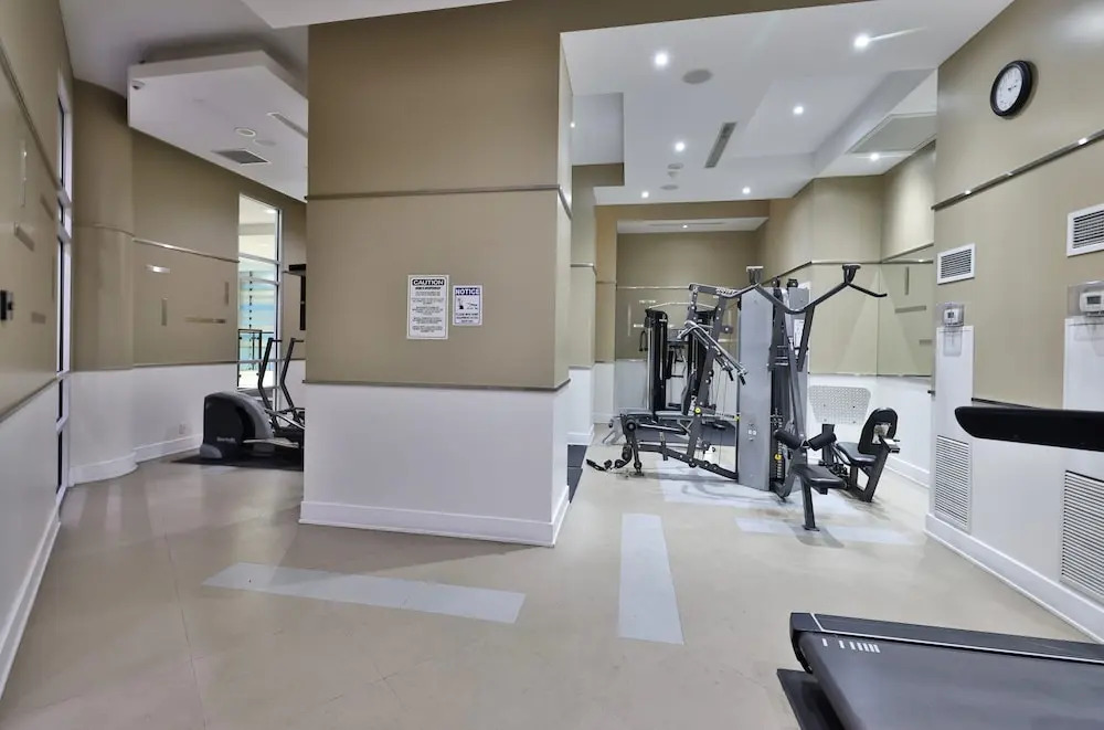 Grand Royal Condos -Mississauga SQ One