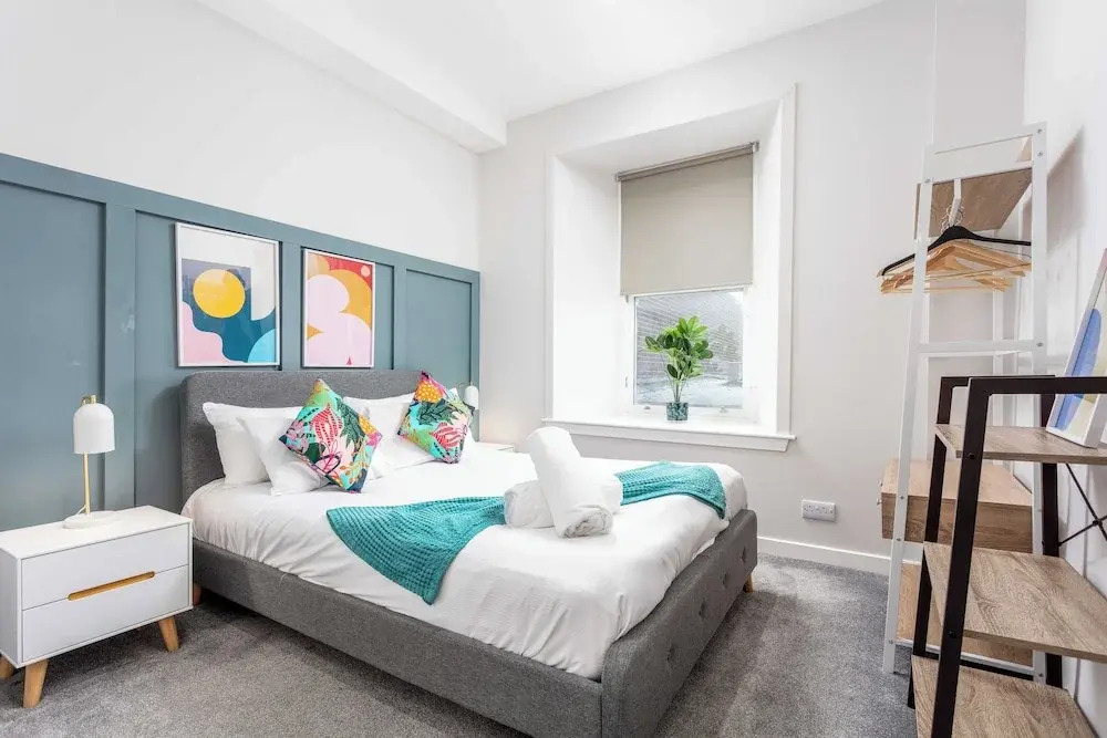 The Annick Suite No.1