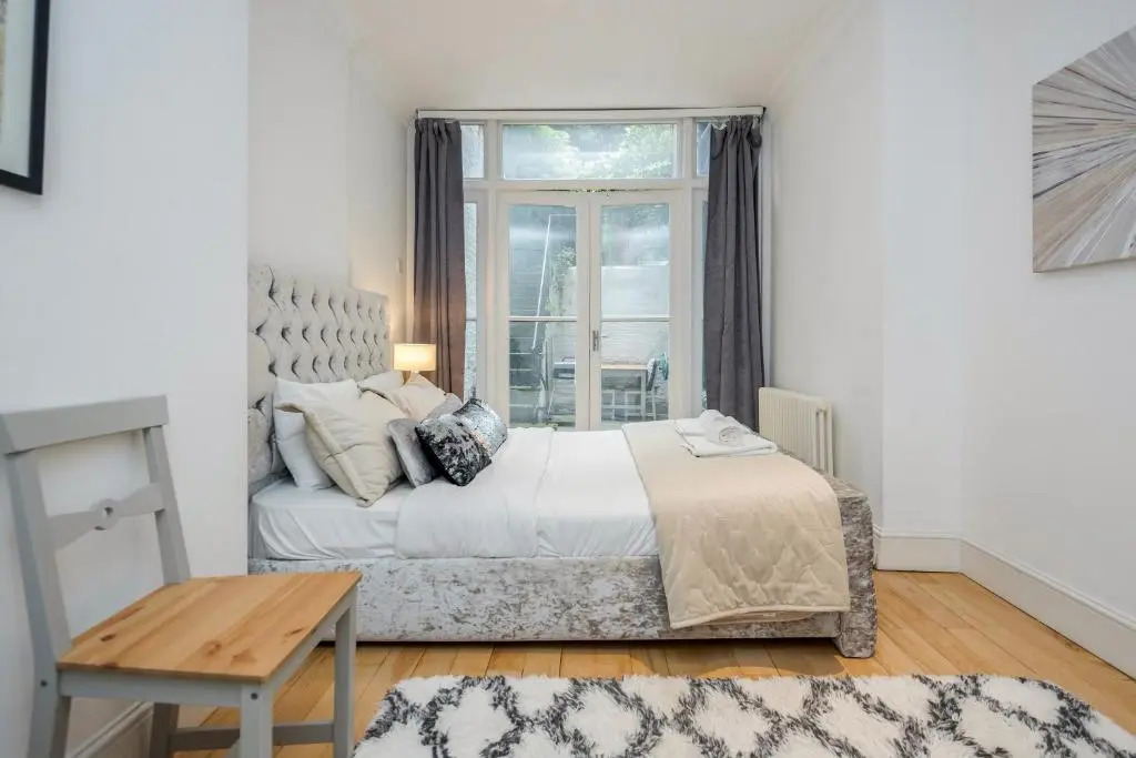 Earl's court 2 Bed Apartment Nevern Square 4