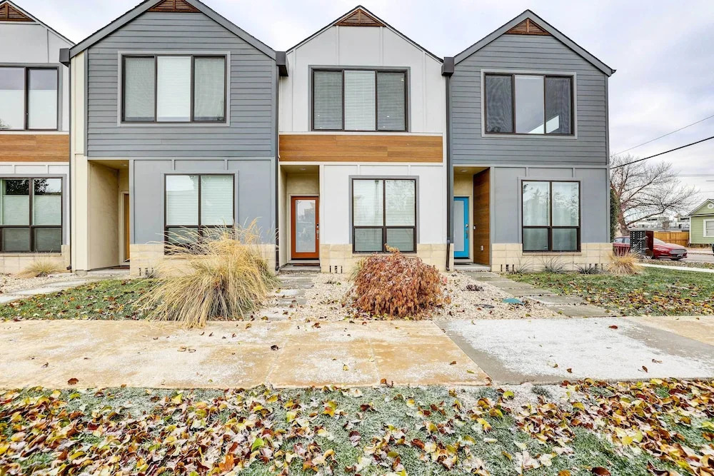 Beautiful Townhome - Steps to Downtown Boise