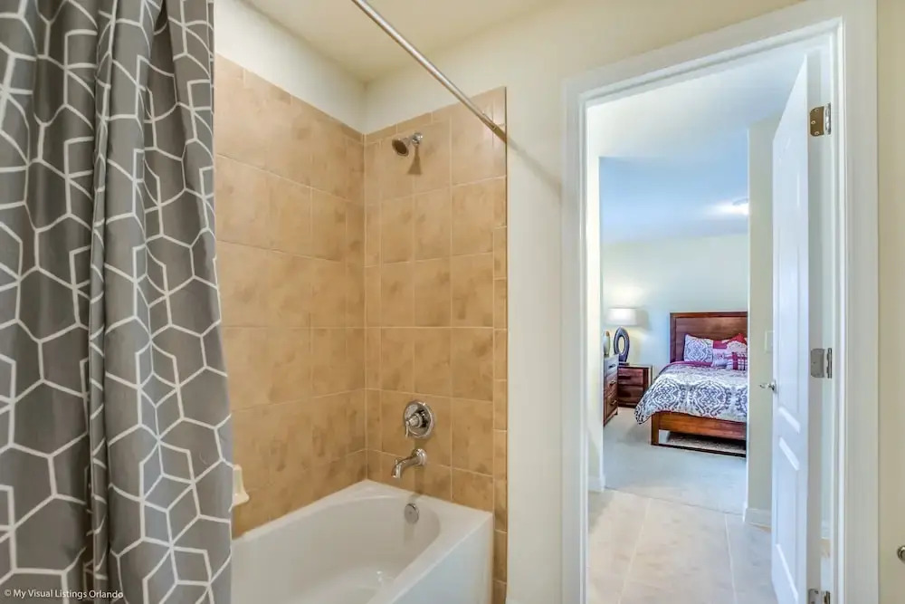 8875 Ultimate 8 Bedroom 6 Bathroom Windsor