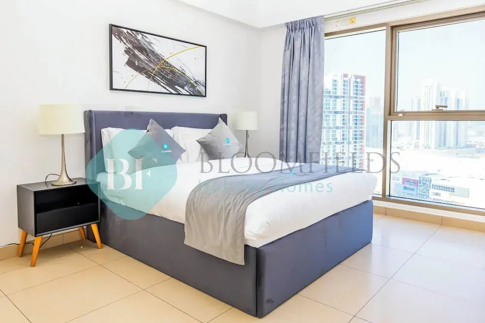Bloomfields Elegant 2BR In Wave Tower
