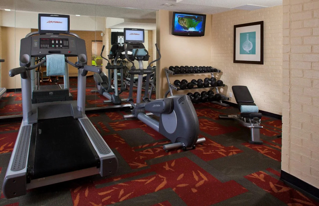 Sonesta Simply Suites Memphis East Poplar Pike