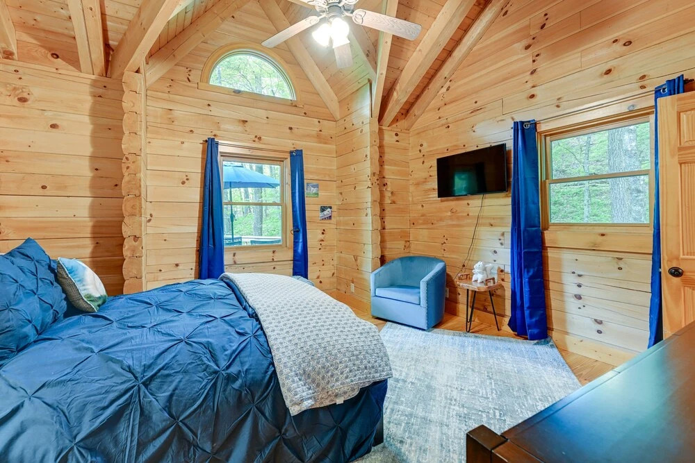 Scenic Blue Ridge Cabin Rental w/ Resort Amenities