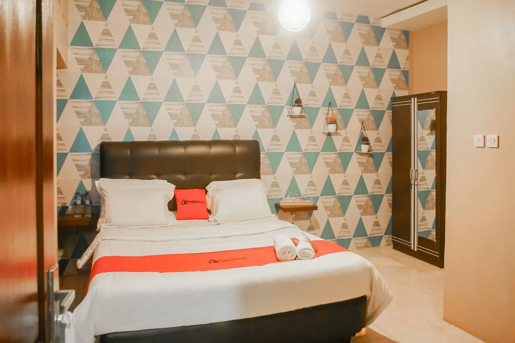 Residences by RedDoorz near Taman Safari