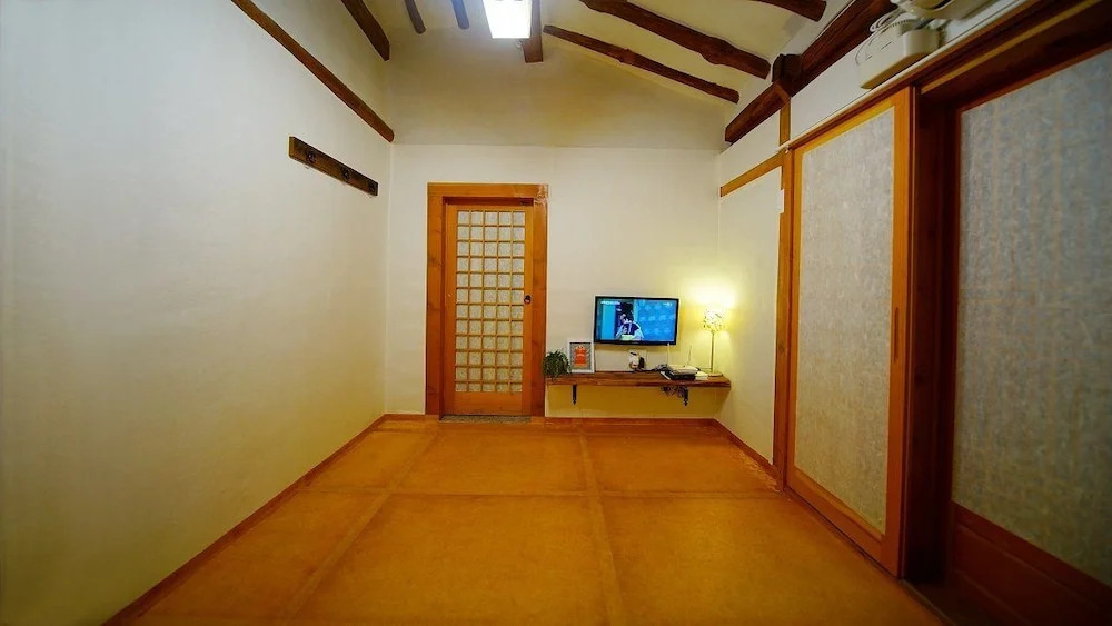 Jeonju Hanok Midam