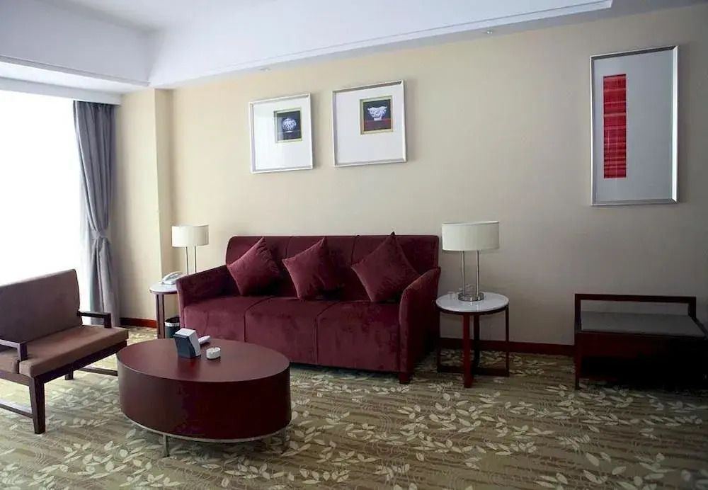 Dongshahu Lingli Business Hotel