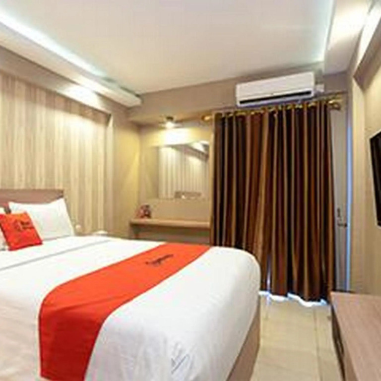 RedDoorz Apartment at Bogor Valley