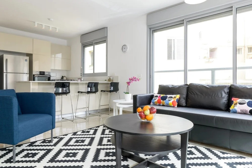 3 BDR Balcony W Parking by Banana Beach