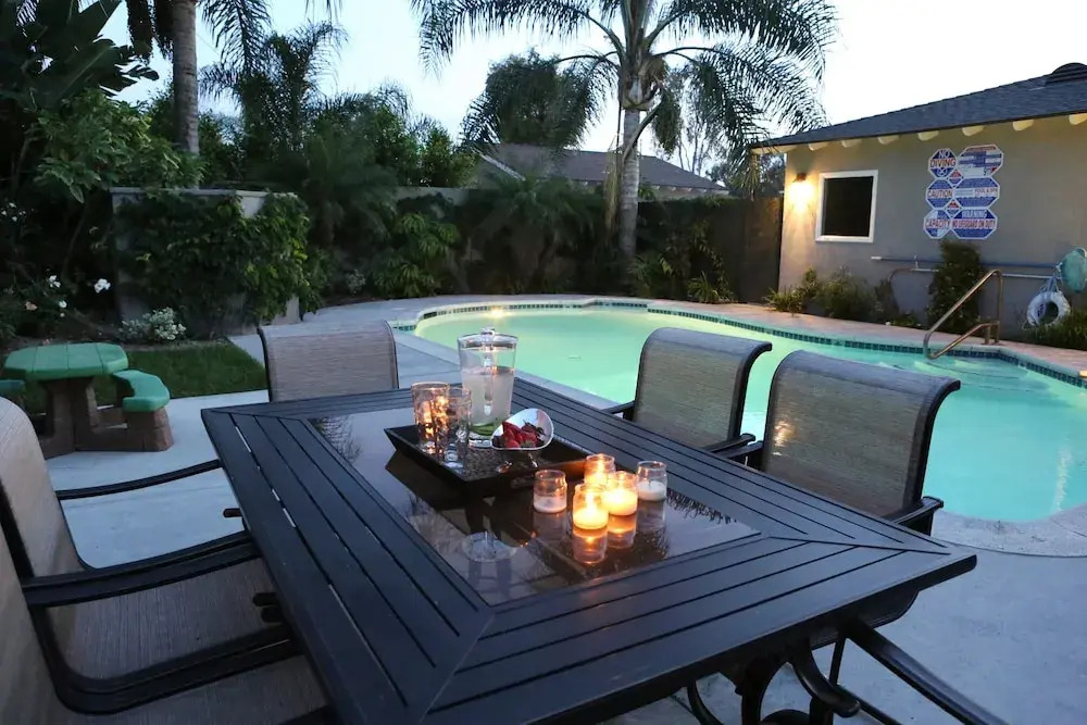 Sweet 5 Bedroom, 4 Bath Pool Home 1/2 Mile Walk To Disney