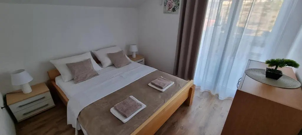Apartments Ćosic