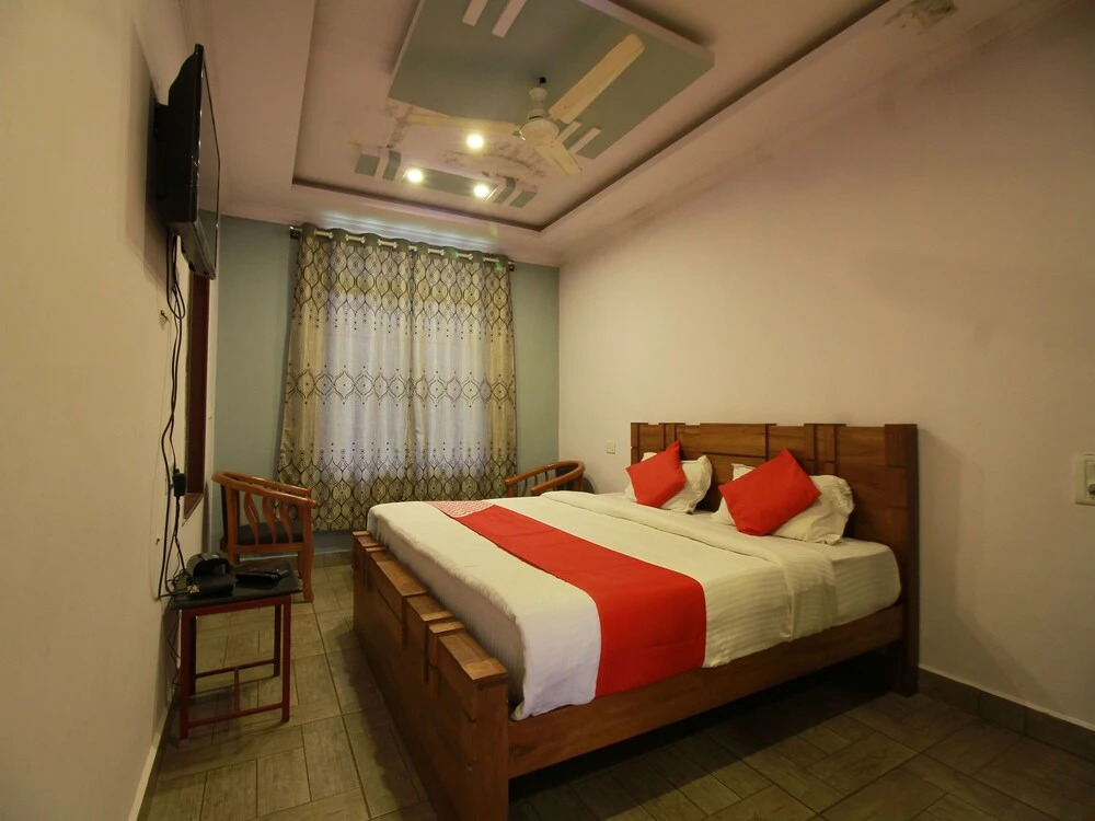 OYO 4303 Flora Home Stay
