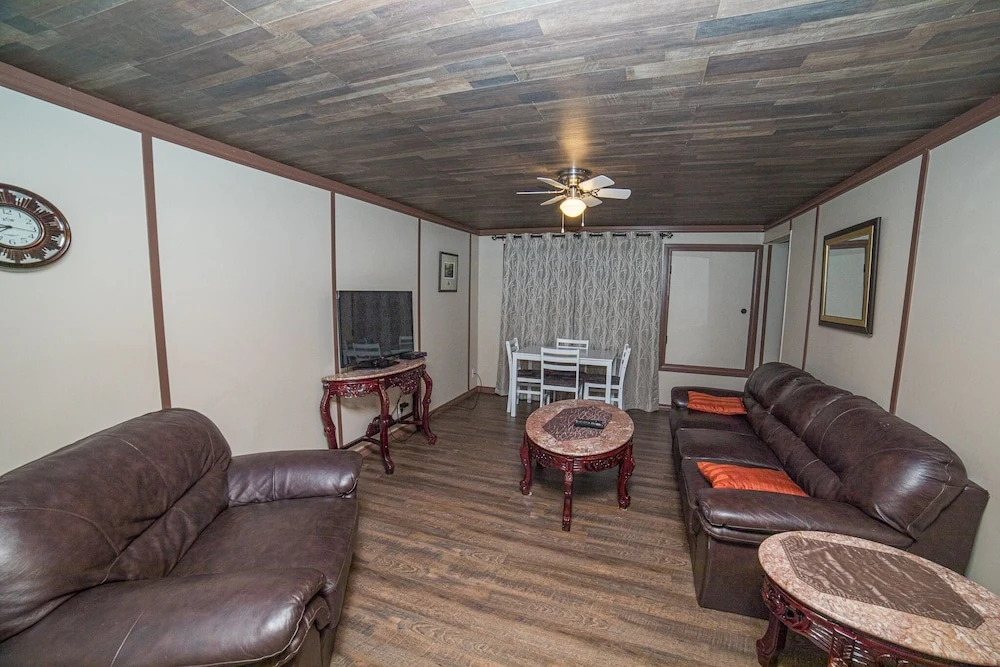 Castaways Cottages