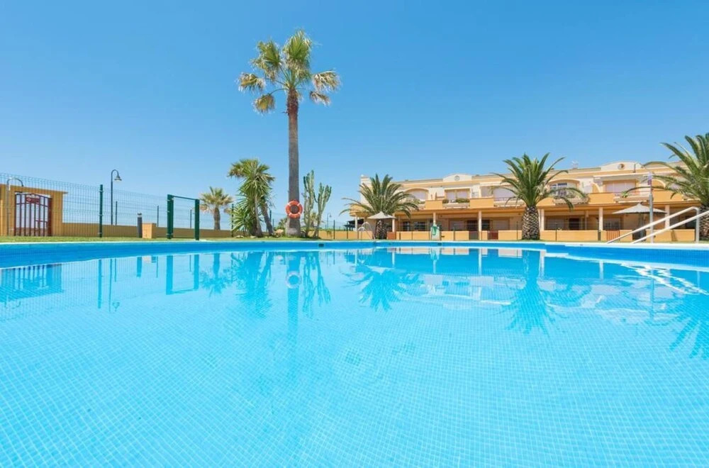 Livingtarifa - Apartamento piscina frente mar