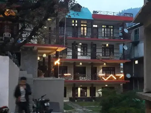 MADLERS by Oakland House