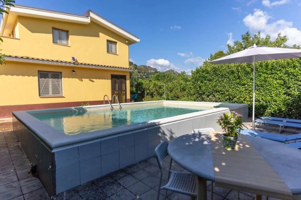 Holiday home in Francavilla di Sicilia