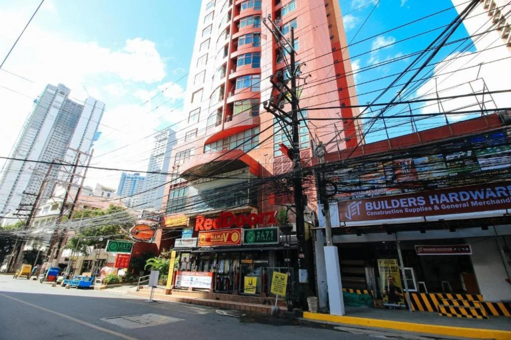 RedDoorz at The Providence Tower