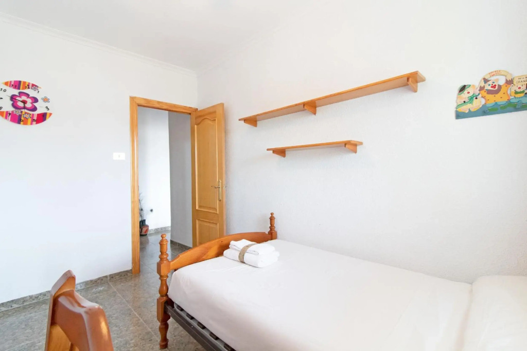 Global Properties, Apartamento con terraza y piscina a un paso de la playa