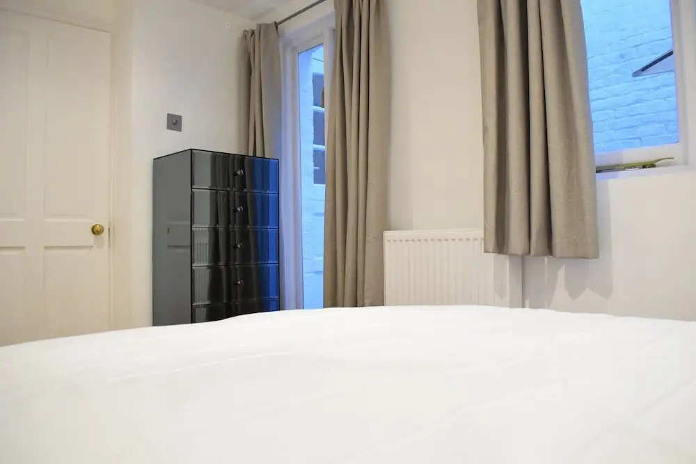 1 Bedroom Flat With Terrace In Pimlico