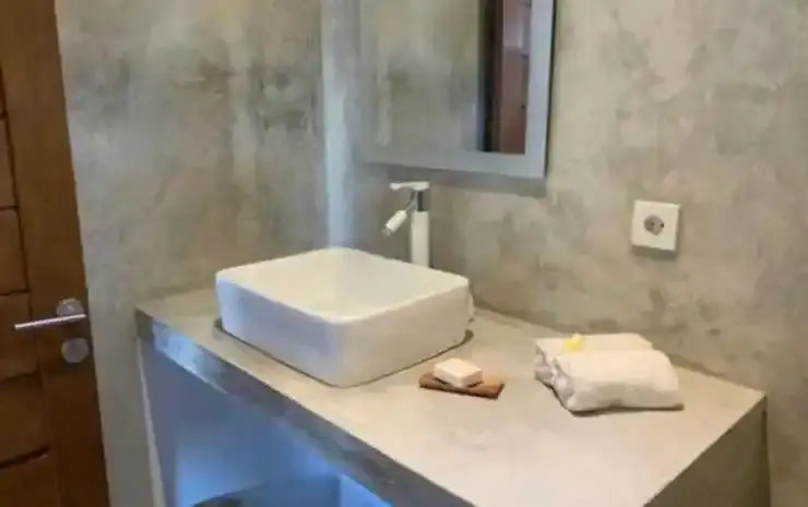3 Monkeys Lembongan Studio apartments gym recovery centre