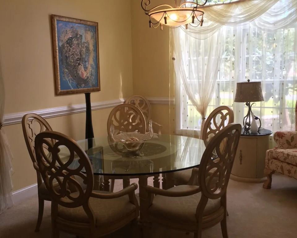 Luxury 3 BR home 1 Block from the Beach