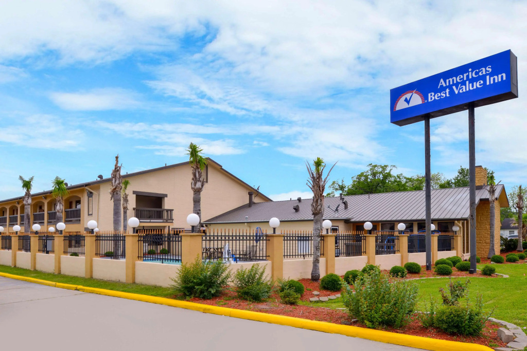 Americas Best Value Inn West Columbia