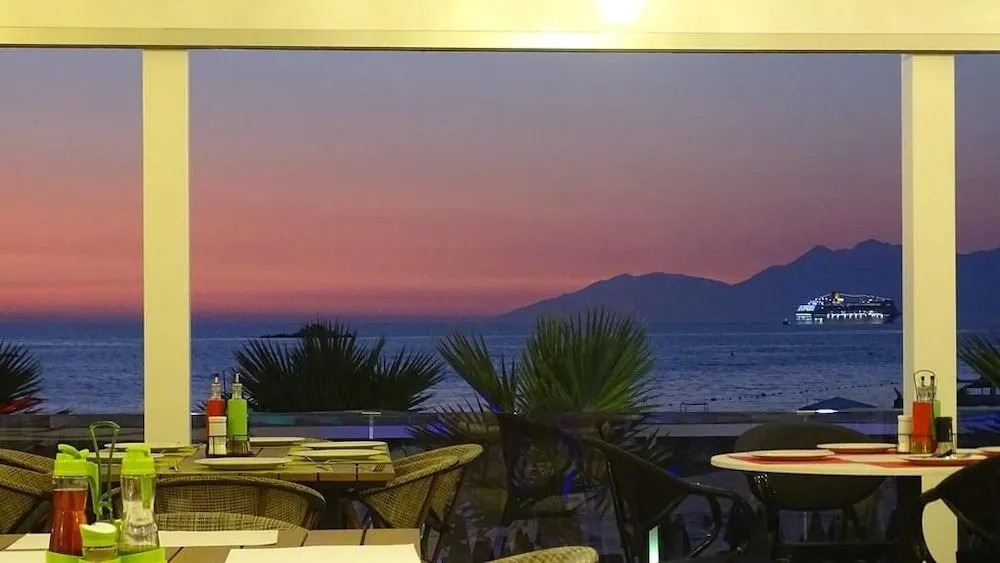 King Hotel Ksamil