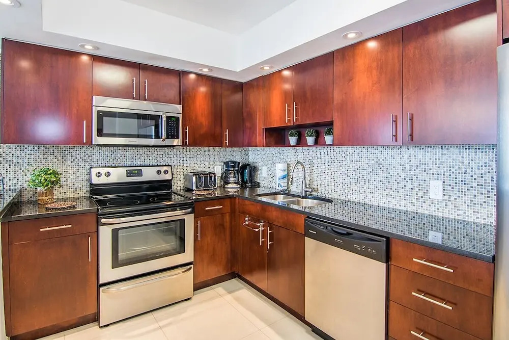 O. Reserve Condominium 2 Bedrooms 2 Bathrooms Condo