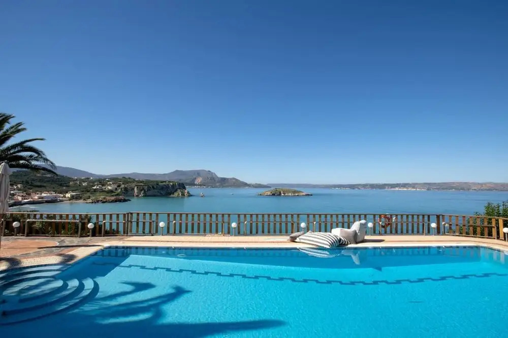 Luxury Seaview Apartment, 60sec Walk To Beach!