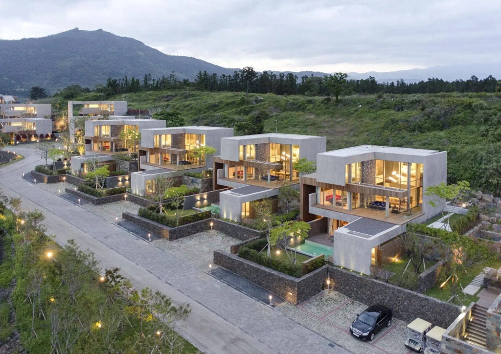 Bayhill Pool & Villa