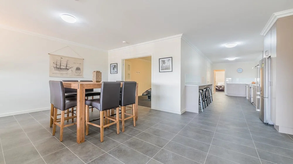 Thompson Avenue Apartments - 3
