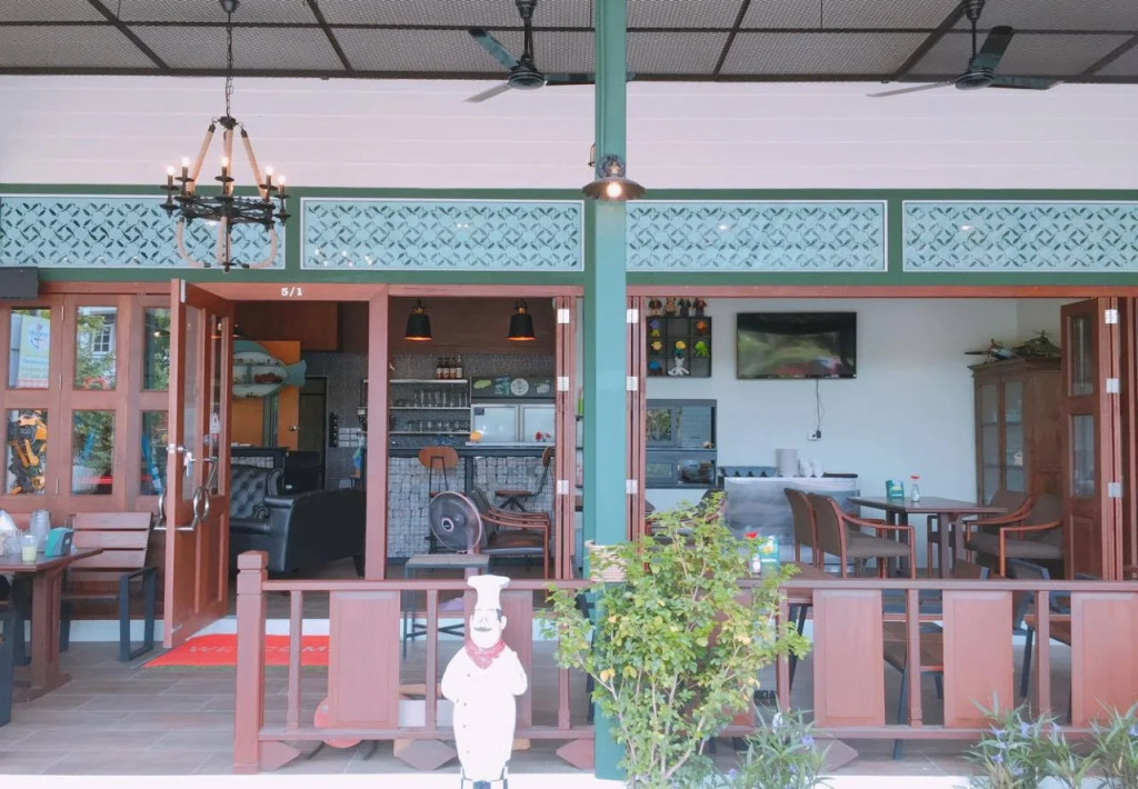 Sunday J Resort & Restaurant