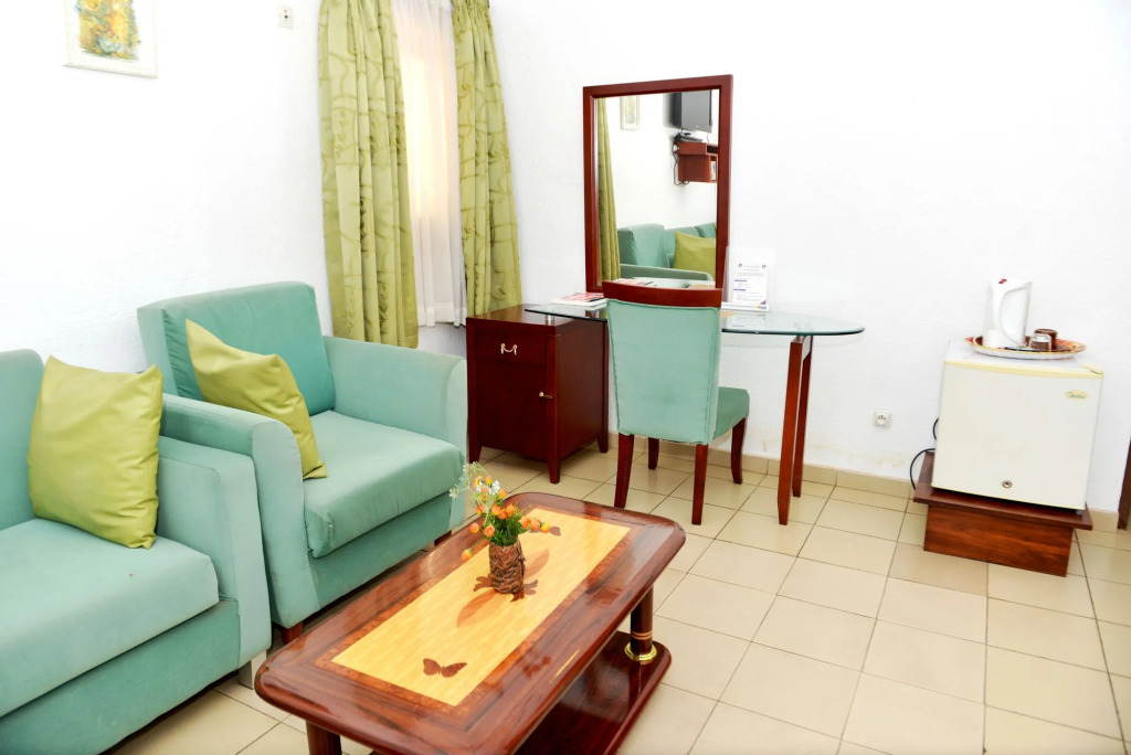Paradise Hotel
