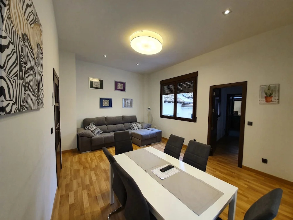 Imeda Apartamentos Escudo del Carmen 19