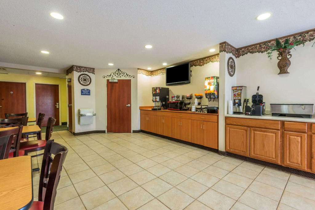 Microtel Inn & Suites by Wyndham Auburn