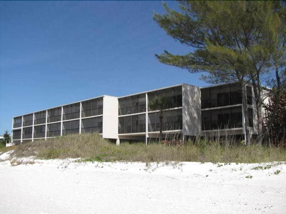 Anna Marie Island Apartments