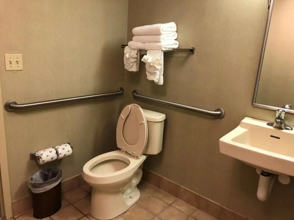 Quality Inn And Suites Skyways